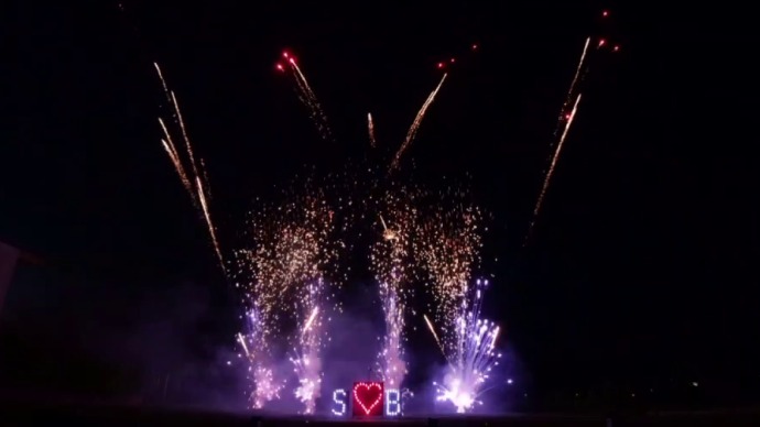 Hochzeitsfeuerwerk als Musikfeuerwerk beim Weingut Konzmann in Kernen-Stetten