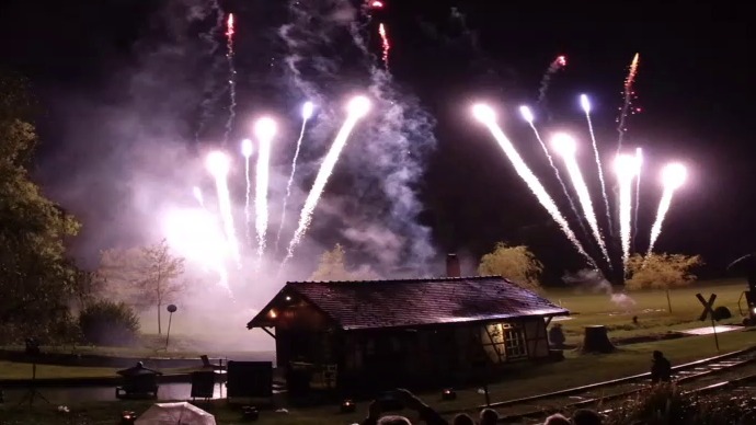 Hochzeitsfeuerwerk als Pyro-Musical bei der Künkele Mühle Bad-Urach